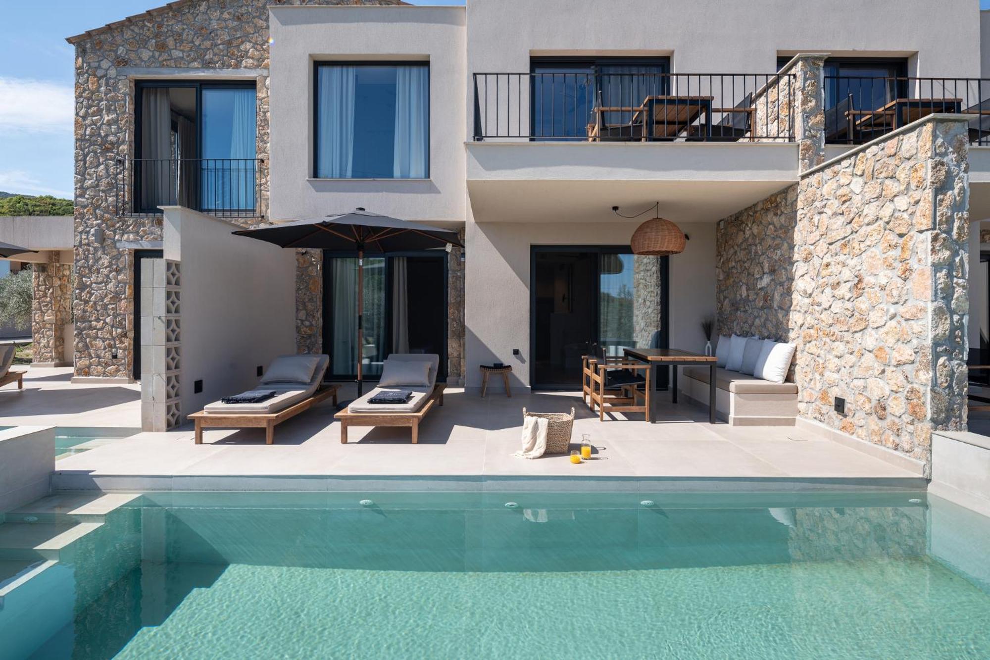 Olivera Suites Sarti Buitenkant foto