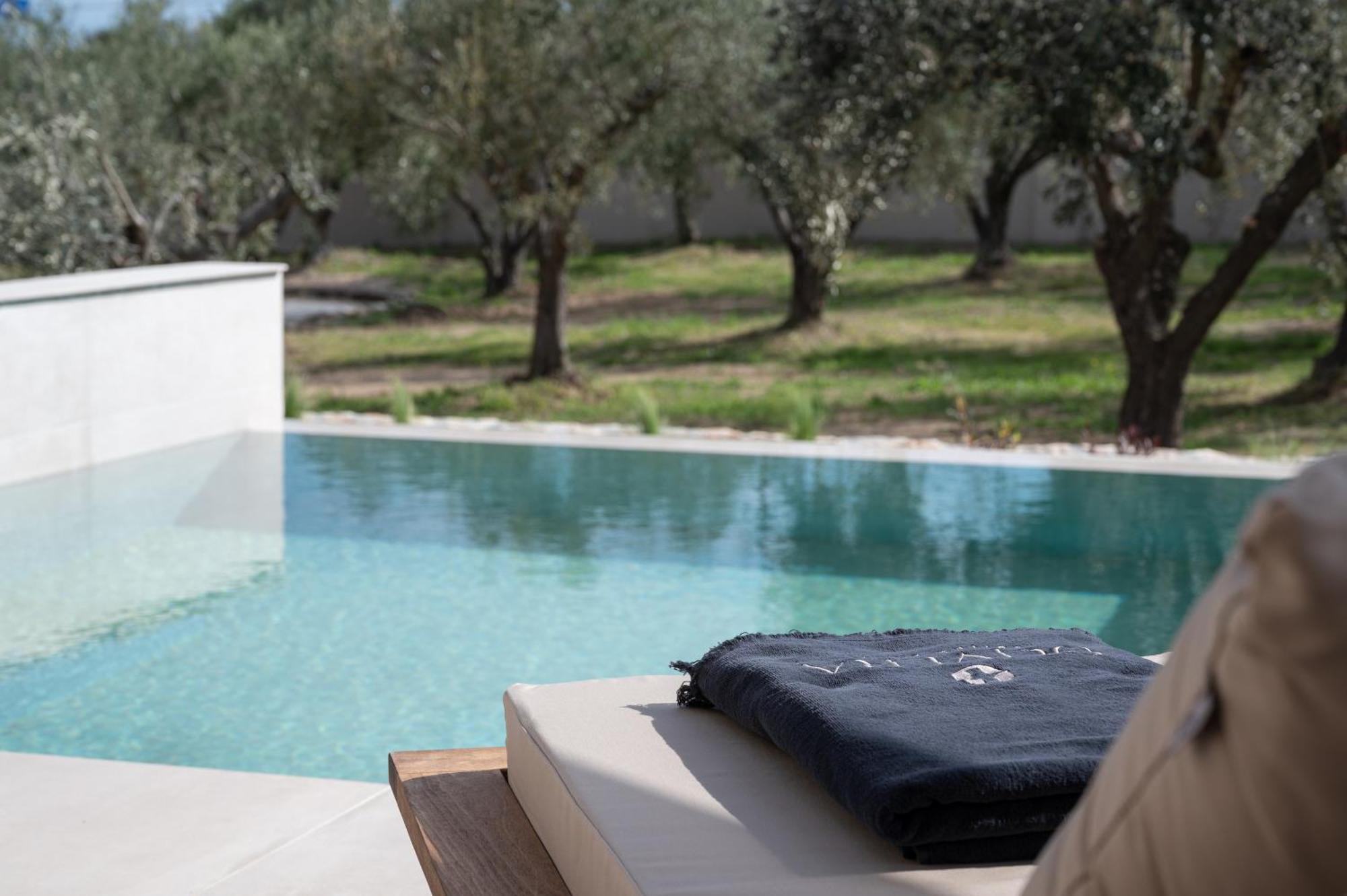 Olivera Suites Sarti Buitenkant foto