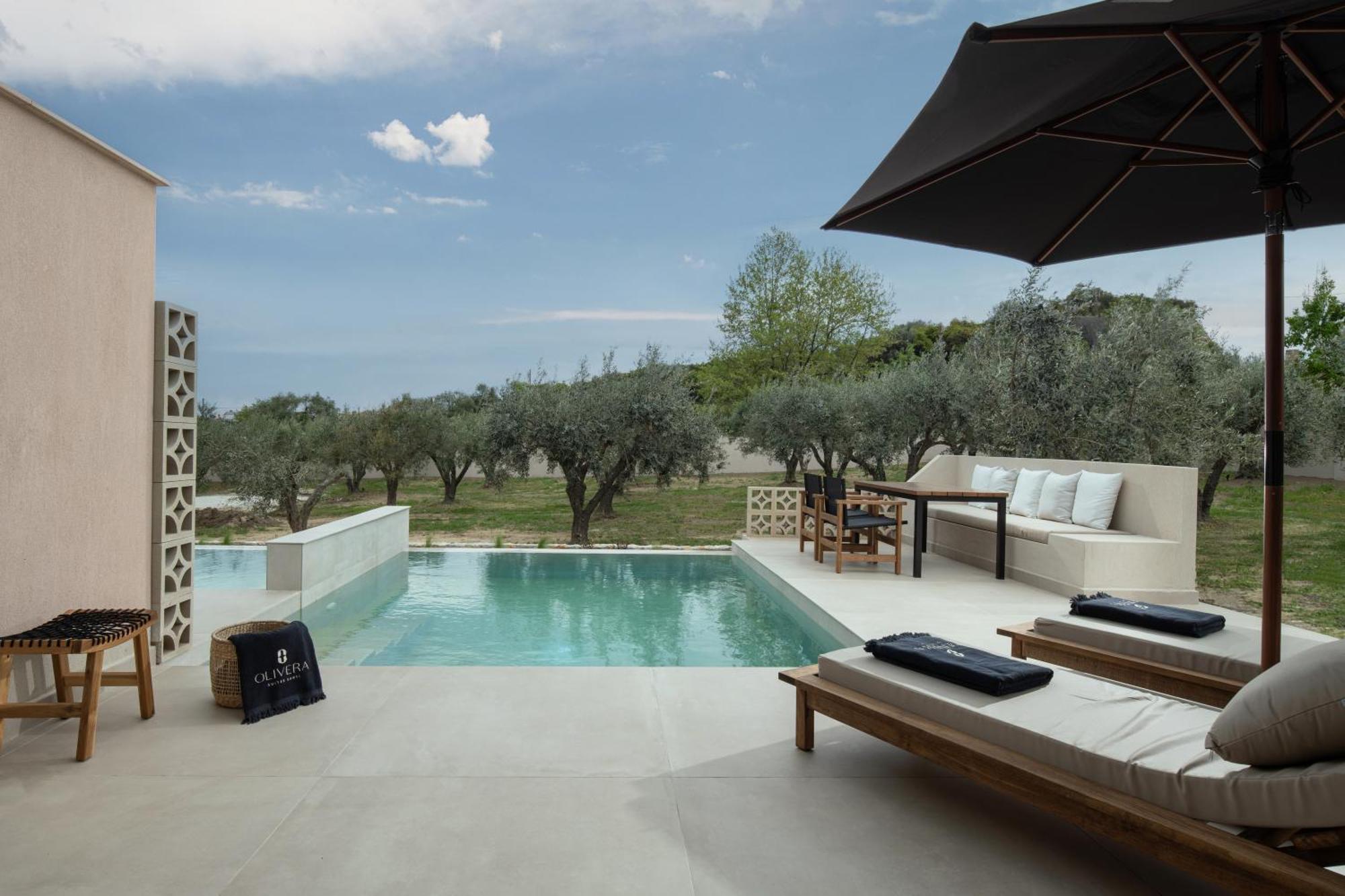 Olivera Suites Sarti Buitenkant foto